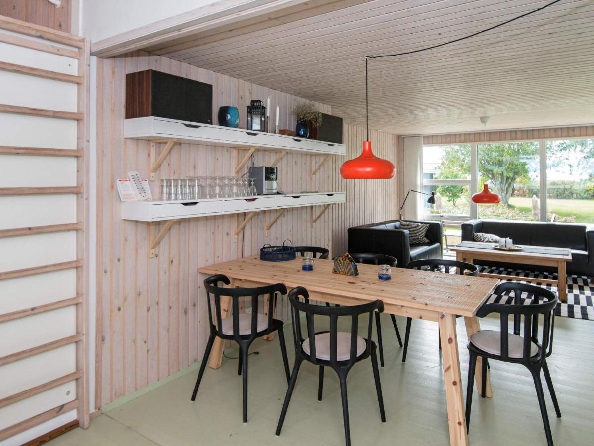 8 Person Holiday Home In Ебельтофт Екстер'єр фото